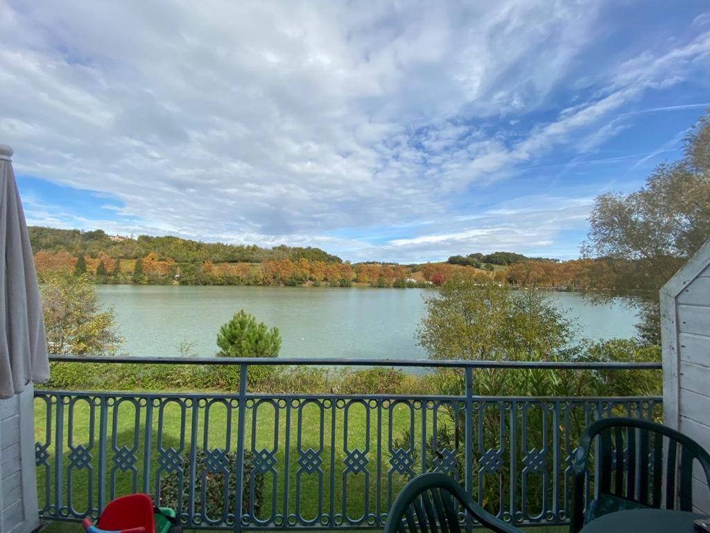 Appartement Au Calme Face Au Lac Marciac Dış mekan fotoğraf